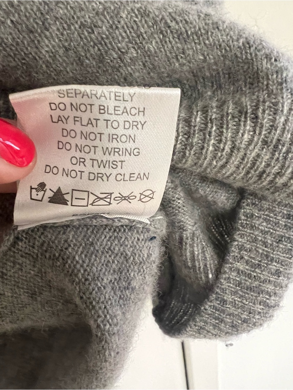 Quince Gray Crewneck Cashmere Sweater - Classic Women's Pullover - Picture 6 of 8